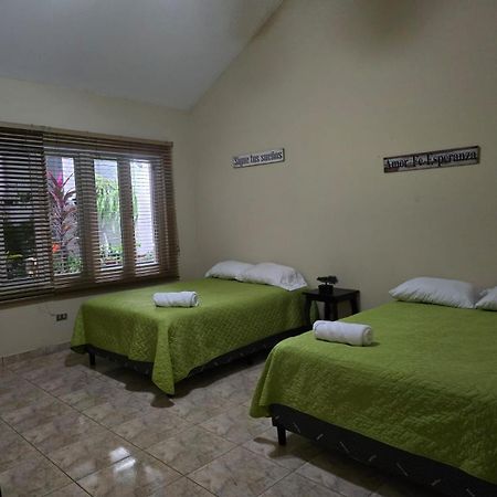 Hostal Casa Luna 산타 아나 외부 사진