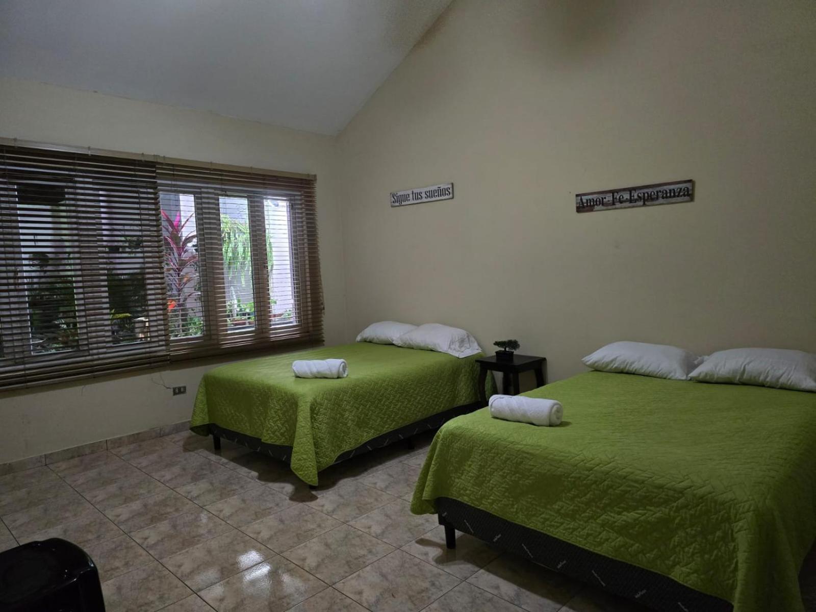 Hostal Casa Luna 산타 아나 외부 사진